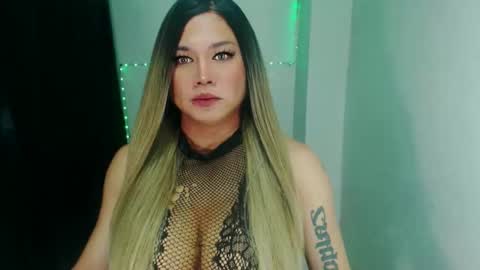 Snapshot of hosersecockselfsucker chatting on 12/04/24, 02:53 YOUR MAJESTY LUCY PEARL online show from 12/04/24, 02:53