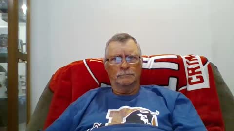 Snapshot of hot4tightholes chatting on 05/15/26, 12:45 hot4tightholes online show from 05/15/26, 12:45