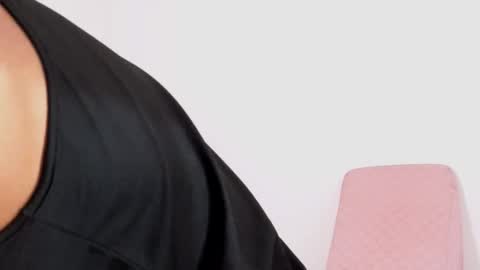 Snapshot of hot69temptation chatting on 11/05/25, 01:22 Marcus Tatti online show from 11/05/25, 01:22