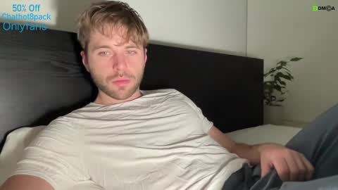 Snapshot of hot8pack01 chatting on 12/17/24, 05:07 Edward aka Wolf online show from 12/17/24, 05:07