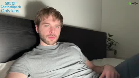 Snapshot of hot8pack01 chatting on 01/23/25, 10:54 Edward aka Wolf online show from 01/23/25, 10:54