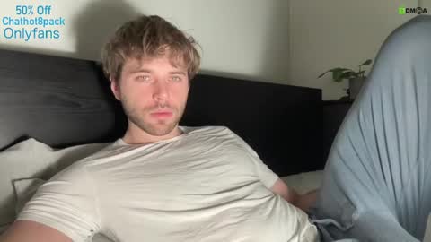 Snapshot of hot8pack01 chatting on 02/04/25, 09:41 Edward aka Wolf online show from 02/04/25, 09:41