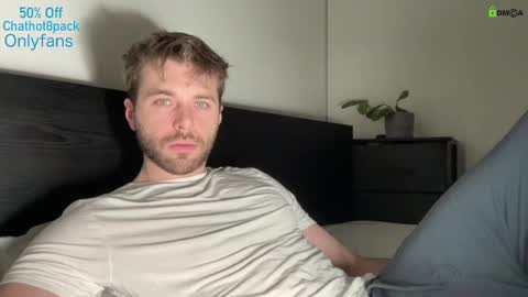 Snapshot of hot8pack01 chatting on 02/10/25, 10:09 Edward aka Wolf online show from 02/10/25, 10:09