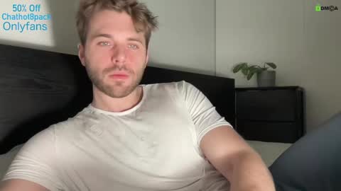 Snapshot of hot8pack01 chatting on 02/11/25, 10:07 Edward aka Wolf online show from 02/11/25, 10:07