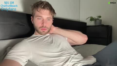 Snapshot of hot8pack01 chatting on 02/13/25, 11:15 Edward aka Wolf online show from 02/13/25, 11:15