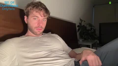 Edward aka Wolf online show from 01/13/26, 09:42