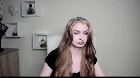 NINA online show from 10/14/25, 05:52