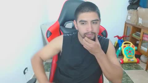 Snapshot of hot__husbands chatting on 11/17/25, 12:38 hot__husbands online show from 11/17/25, 12:38