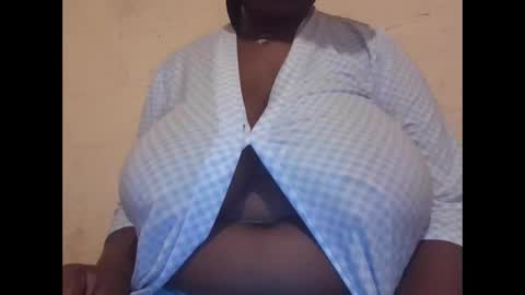 Snapshot of hot_alynn chatting on 09/30/25, 05:34 ALLYN online show from 09/30/25, 05:34