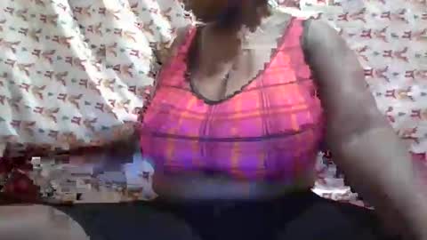 Snapshot of hot_alynn chatting on 10/22/25, 05:19 ALLYN online show from 10/22/25, 05:19