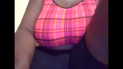 Snapshot of hot_alynn chatting on 10/23/25, 07:51 ALLYN online show from 10/23/25, 07:51