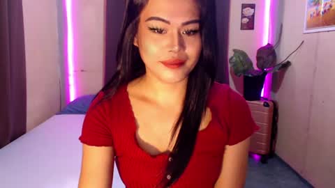 Snapshot of hot_babe0802 chatting on 07/24/26, 02:09 HANNA online show from 07/24/26, 02:09