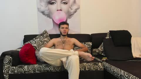 hot bad boy69 online show from 10/03/25, 08:17