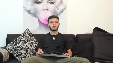 hot bad boy69 online show from 10/14/25, 09:04