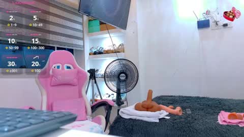 Snapshot of hot_beauty__ chatting on 05/06/26, 04:30 VALENTINA online show from 05/06/26, 04:30