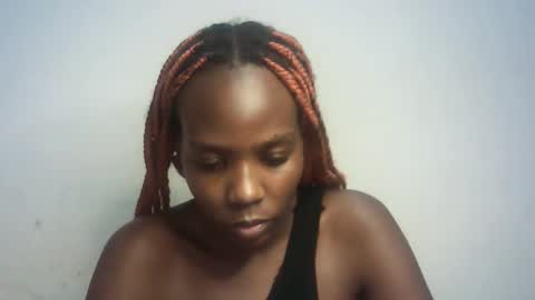 Snapshot of hot_berry2003 chatting on 01/17/25, 06:02 Millie online show from 01/17/25, 06:02