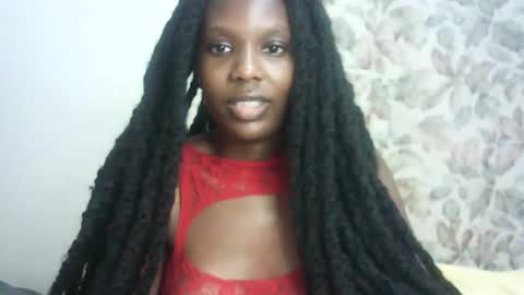 Snapshot of hot_berry2003 chatting on 10/13/25, 07:58 Millie online show from 10/13/25, 07:58