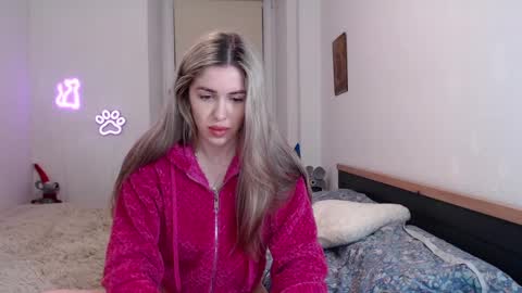 Snapshot of hot_berry69 chatting on 03/09/25, 10:41 Dashka online show from 03/09/25, 10:41