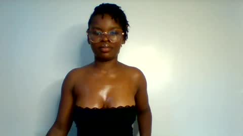 Snapshot of hot_cammy08 chatting on 06/15/26, 06:37 sweet cammy online show from 06/15/26, 06:37