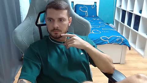 Snapshot of hot_cap_77 chatting on 10/14/25, 06:42 hot_cap_77 online show from 10/14/25, 06:42