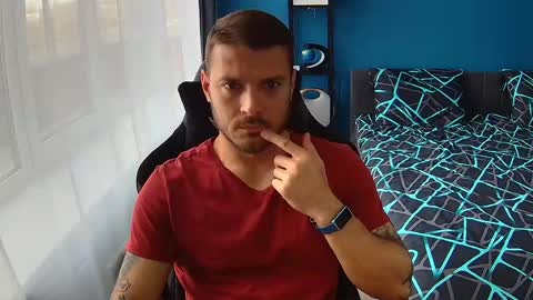 hot_cap_77 online show from 04/18/26, 01:37