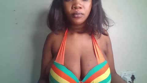 Snapshot of hot_choccoolate chatting on 07/13/26, 05:49 Zarah online show from 07/13/26, 05:49