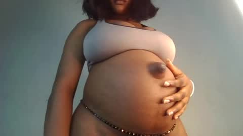 Snapshot of hot_choccoolate chatting on 07/24/26, 01:31 Zarah online show from 07/24/26, 01:31