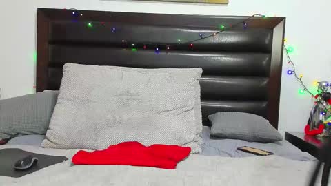 Snapshot of hot_chocolate4u chatting on 01/05/26, 06:33 hot_chocolate4u online show from 01/05/26, 06:33