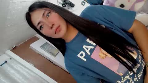 Snapshot of hot_claudia69 chatting on 04/11/26, 01:59 its me CLAUDIA online show from 04/11/26, 01:59