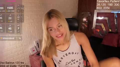 Snapshot of hot_cupid01 chatting on 07/04/26, 10:43 Valery online show from 07/04/26, 10:43