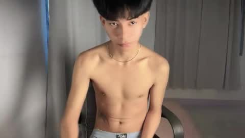 Snapshot of hot_cuteboy02 chatting on 01/18/26, 03:32 Kim online show from 01/18/26, 03:32