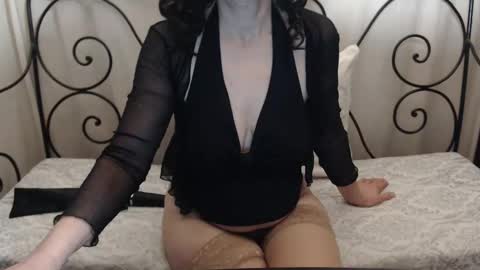 Snapshot of hot_dina chatting on 02/22/25, 05:23 Dina online show from 02/22/25, 05:23