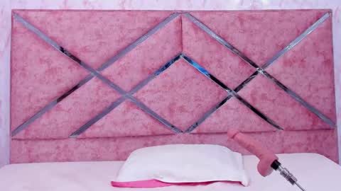 Emily online show from 10/03/25, 11:29