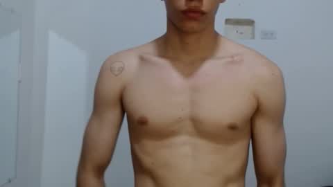 hot fox boy2 online show from 02/02/25, 04:11