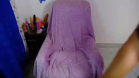 angie online show from 12/05/25, 08:49