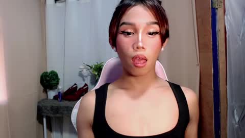 Snapshot of hot_khianna chatting on 04/29/26, 07:45 Khianna online show from 04/29/26, 07:45