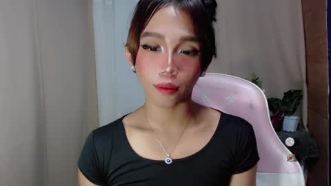 Snapshot of hot_khianna chatting on 05/03/26, 02:01 Khianna online show from 05/03/26, 02:01