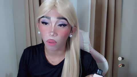 Snapshot of hot_khianna chatting on 07/21/26, 03:58 Khianna online show from 07/21/26, 03:58