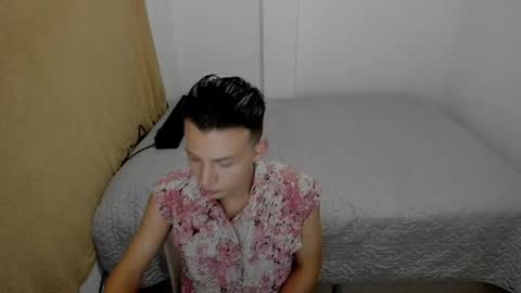 Snapshot of hot_latin_temptation chatting on 04/01/26, 02:23 Alejandro online show from 04/01/26, 02:23