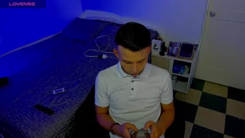 Snapshot of hot_latin_temptation chatting on 05/12/26, 02:19 Alejandro online show from 05/12/26, 02:19