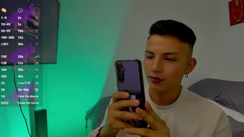 Snapshot of hot_latin_temptation chatting on 05/13/26, 02:20 Alejandro online show from 05/13/26, 02:20
