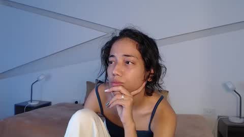 Alana online show from 10/22/25, 09:36