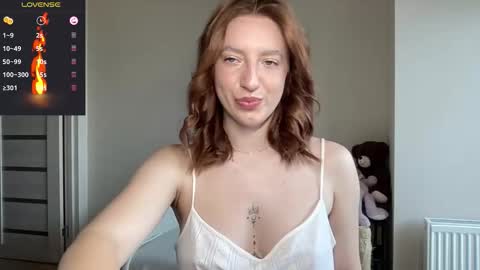 Lina online show from 11/13/25, 09:19