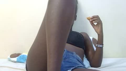 hot_melanie1 online show from 04/11/26, 06:29