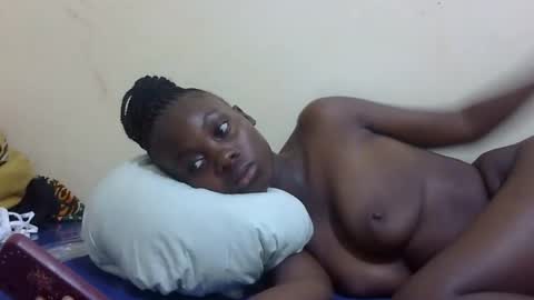 hot_melanie1 online show from 04/14/26, 10:49