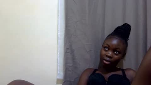hot_melanie1 online show from 05/13/26, 10:34