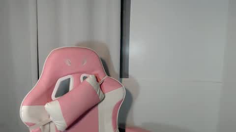 hot_pauline online show from 04/18/26, 10:41