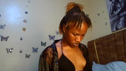 hot petite100 online show from 06/19/26, 07:45
