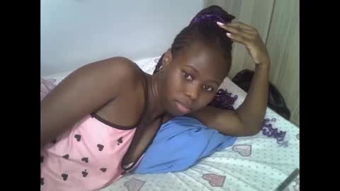 Snapshot of hot_petra2 chatting on 05/19/26, 04:35 Daddys doll online show from 05/19/26, 04:35