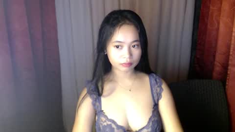 hot_pinayyy online show from 12/03/25, 08:23